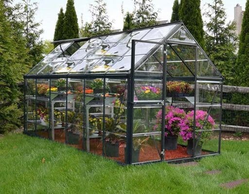 Invernadero de jardin tamaño medio con ventanas y puertas de plexiglass