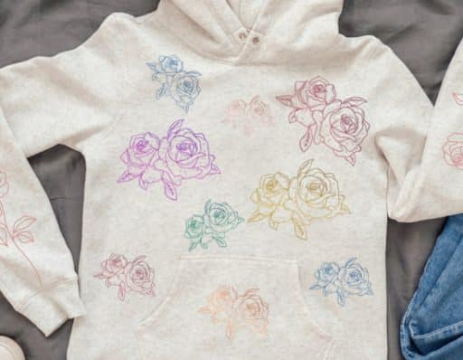 sudadera con capucha estampado de rosas en sudadera